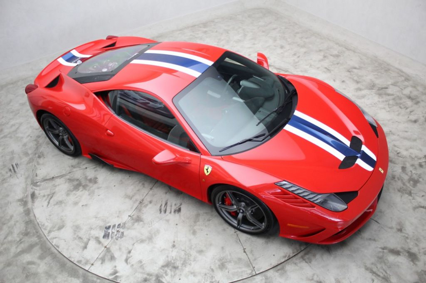 Foto do veículo FERRARI 458 SPECIALE 2014 5.400 KM 4.000.000,00