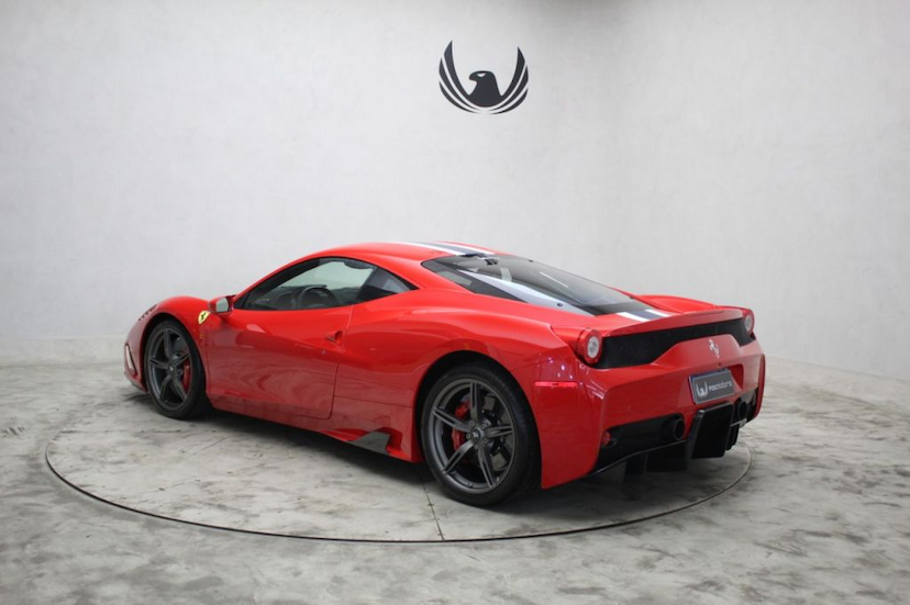 Foto do veículo FERRARI 458 SPECIALE 2014 5.400 KM 4.000.000,00