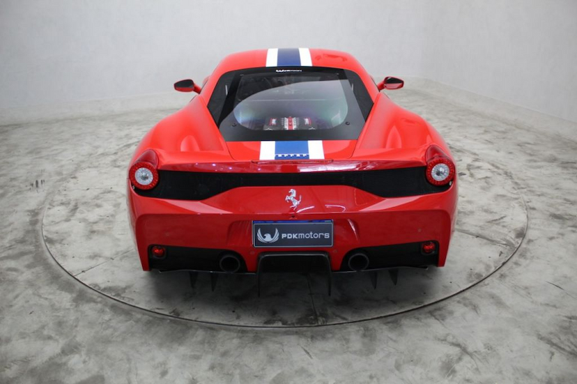 Foto do veículo FERRARI 458 SPECIALE 2014 5.400 KM 4.000.000,00