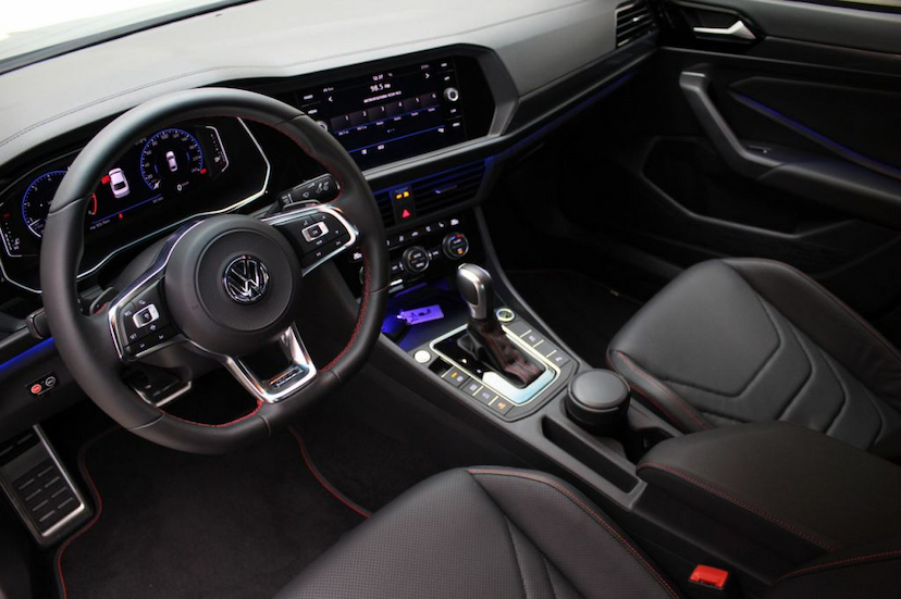 Foto do veículo VOLKSWAGEN JETTA GLI 2020 354 KM 235.000,00