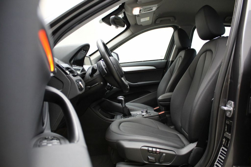 Foto do veículo BMW X1 2.0 GP 2018 30.300 KM 195.000,00