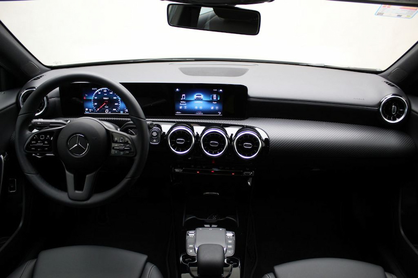 Foto do veículo MERCEDES-BENZ A200 SEDAN STYLE 2020 7.060 KM 199.000,00
