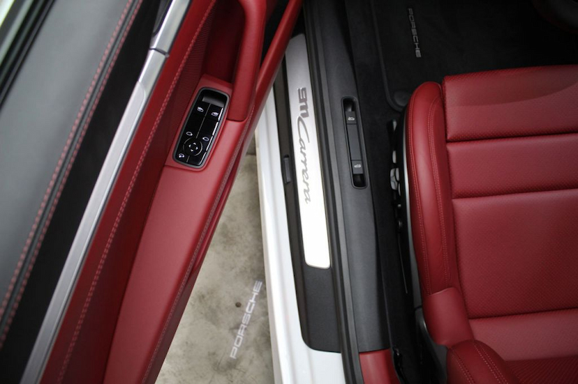 Foto do veículo PORSCHE 911 CARRERA 2021 1.420 KM 849.000,00