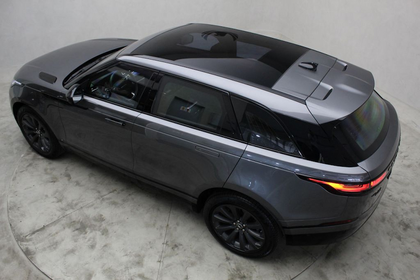 Foto do veículo LAND ROVER RANGE ROVER VELAR P380 SE R-DYNAMIC 2018 8.950 KM 489.000,00