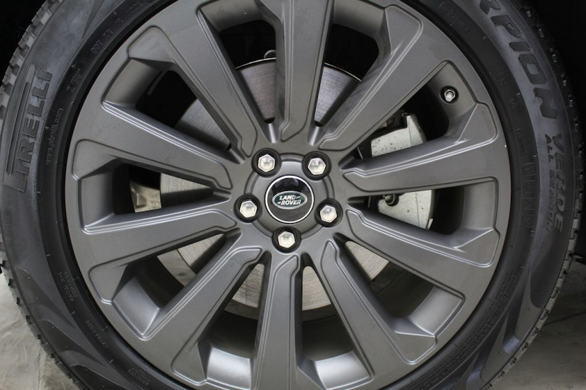 Foto do veículo LAND ROVER RANGE ROVER VELAR P380 SE R-DYNAMIC 2018 8.950 KM 489.000,00
