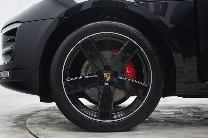 Foto do veículo PORSCHE MACAN TURBO 2015 26.063 KM 349.000,00
