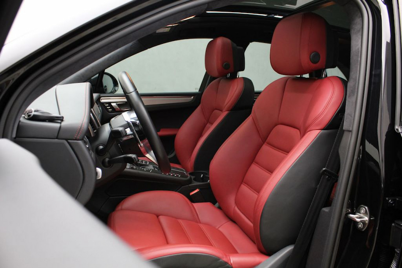 Foto do veículo PORSCHE MACAN TURBO 2015 26.063 KM 349.000,00