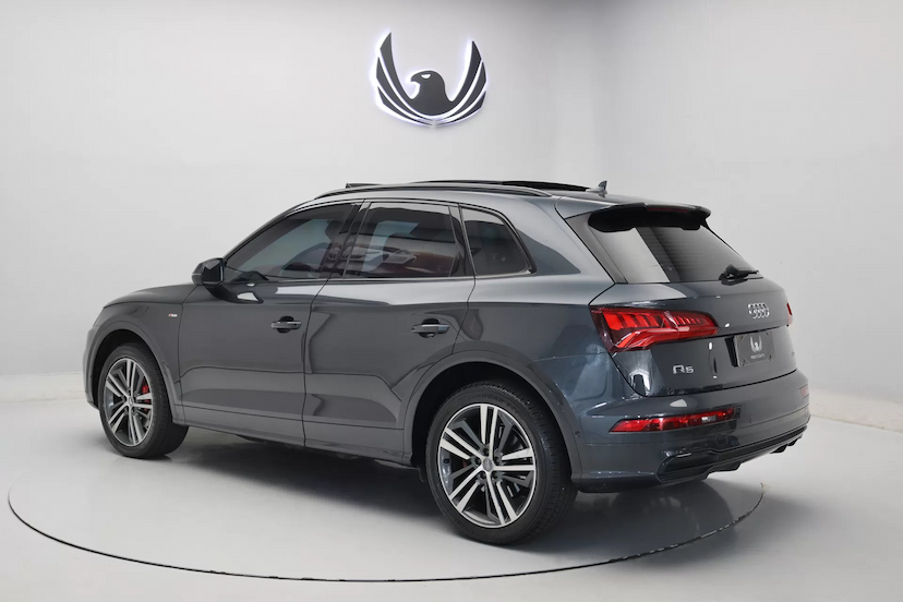 Foto do veículo AUDI Q5 S-LINE 2020 39.500 KM 275.000,00