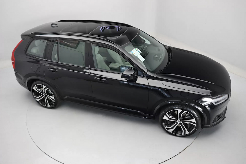 Foto do veículo VOLVO XC90 T8 RECHARGE ULTIMATE DARK | 7 LUGARES 2024 1.900 KM 679.000,00