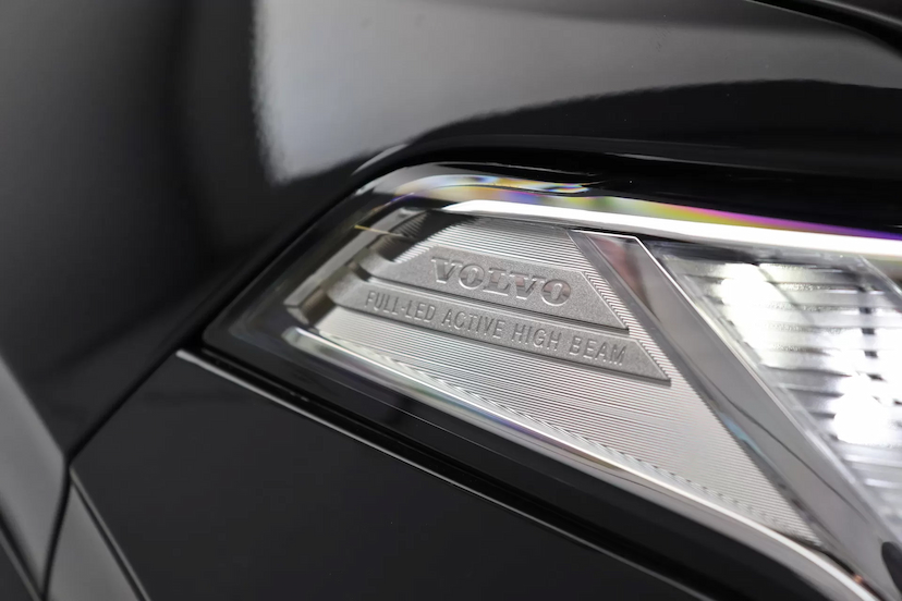 Foto do veículo VOLVO XC90 T8 RECHARGE ULTIMATE DARK | 7 LUGARES 2024 1.900 KM 679.000,00
