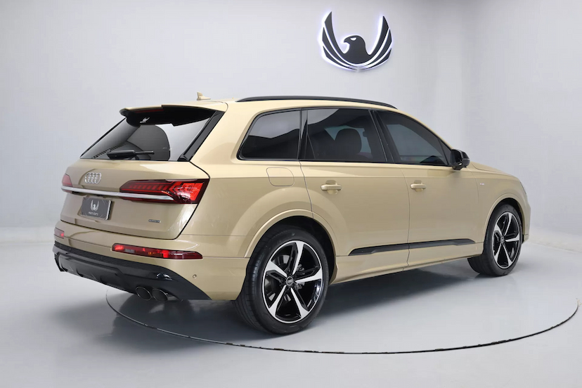 Foto do veículo AUDI Q7 TFSI S-LINE | 7 LUGARES 2021 23.000 KM 649.000,00