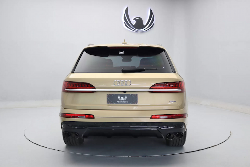 Foto do veículo AUDI Q7 TFSI S-LINE | 7 LUGARES 2021 23.000 KM 649.000,00