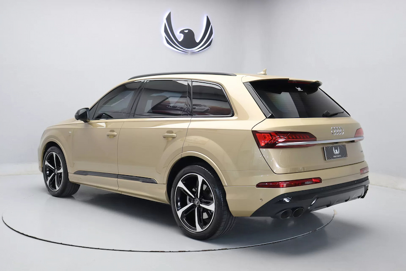 Foto do veículo AUDI Q7 TFSI S-LINE | 7 LUGARES 2021 23.000 KM 649.000,00
