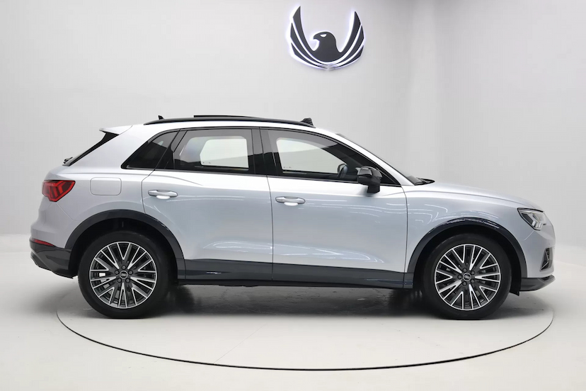 Foto do veículo AUDI Q3 BLACK 2021 10.300 KM 295.000,00