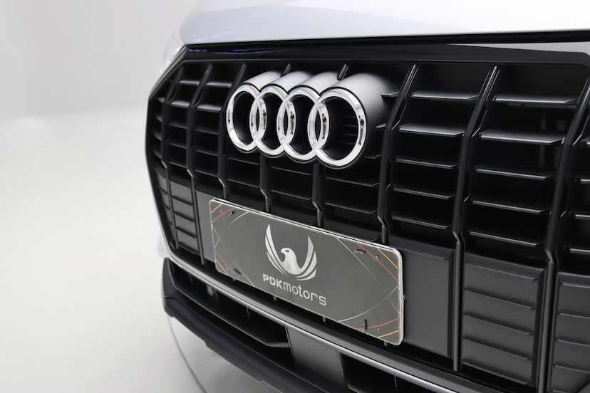 Foto do veículo AUDI Q3 BLACK 2021 10.300 KM 295.000,00