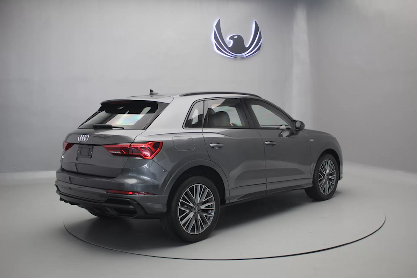 Foto do veículo AUDI Q3 BLACK S LINE 2021 0 KM 348.000,00