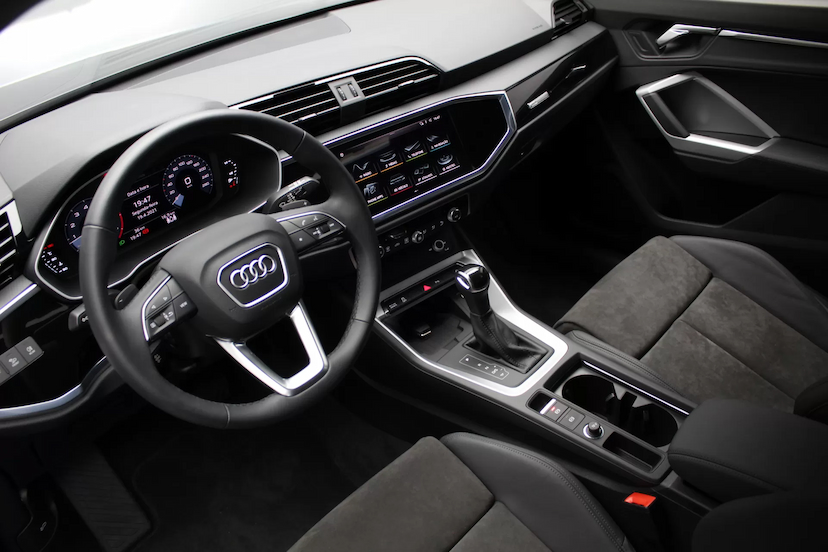 Foto do veículo AUDI Q3 BLACK S LINE 2021 0 KM 348.000,00