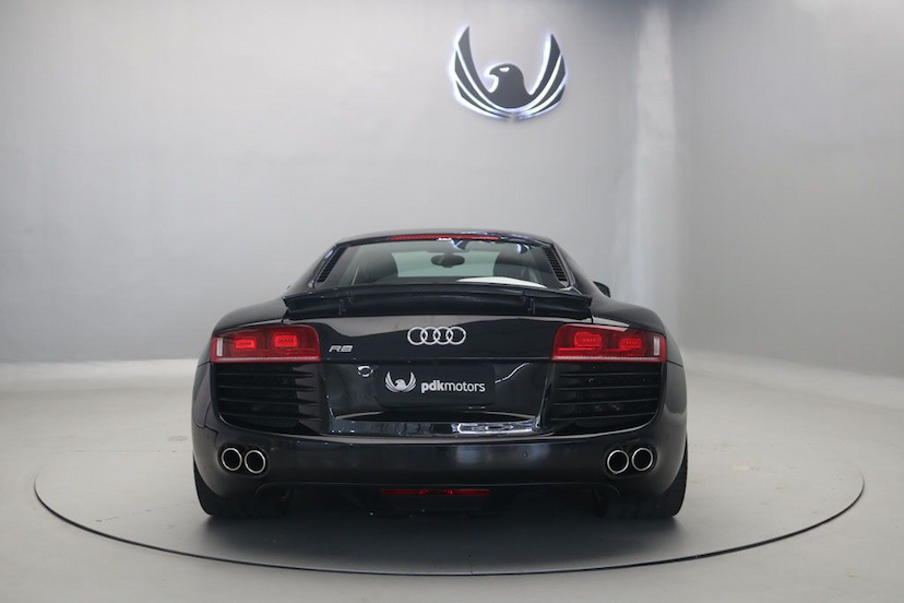 Foto do veículo AUDI R8 V8 COUPE QUATTRO 2008 32.750 KM 390.000,00