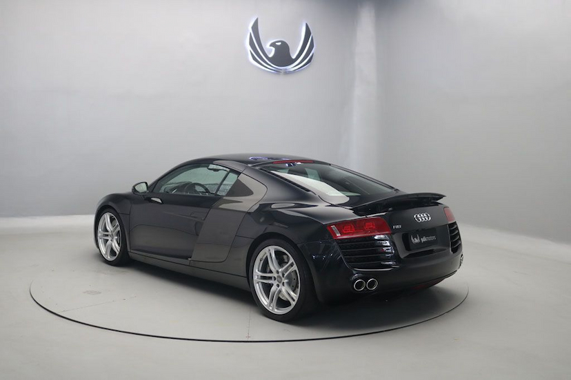 Foto do veículo AUDI R8 V8 COUPE QUATTRO 2008 32.750 KM 390.000,00