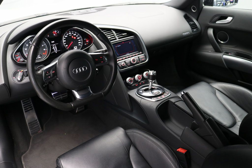 Foto do veículo AUDI R8 V8 COUPE QUATTRO 2009 47.990 KM 389.000,00