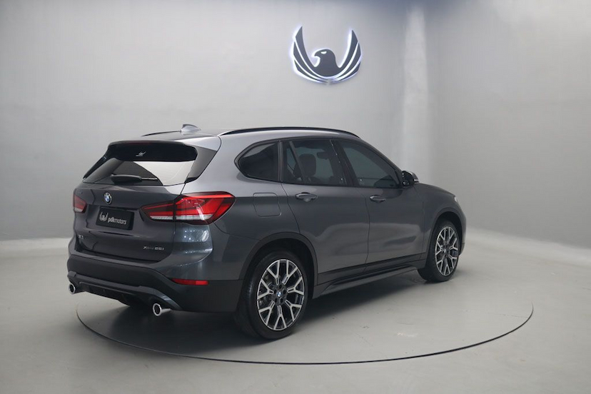 Foto do veículo BMW X1 25I SPORT X-DRIVE 2020 8.880 KM 295.000,00