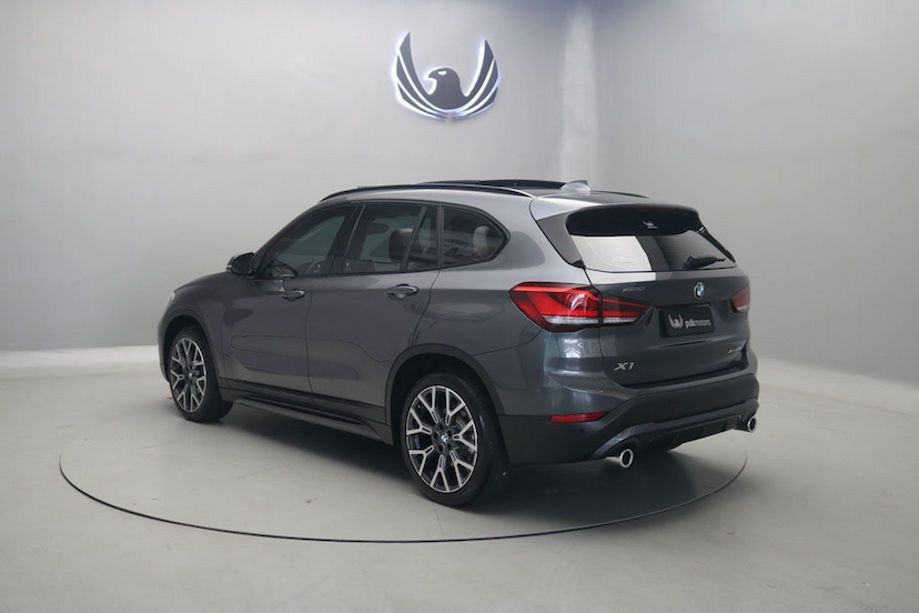 Foto do veículo BMW X1 25I SPORT X-DRIVE 2020 8.880 KM 295.000,00
