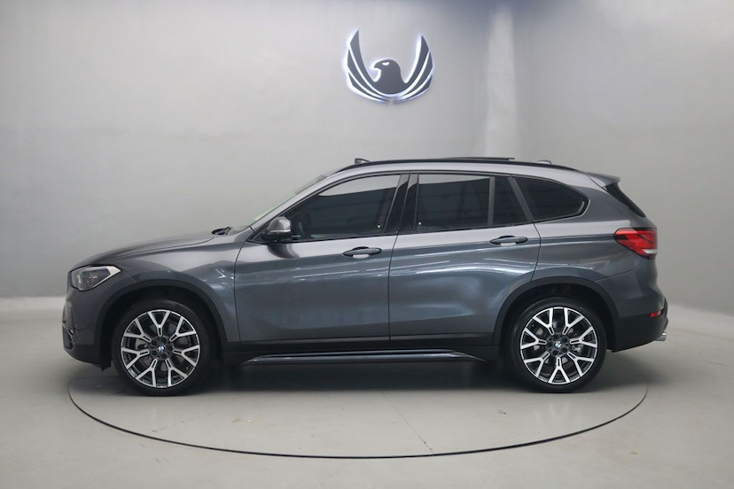 Foto do veículo BMW X1 25I SPORT X-DRIVE 2020 8.880 KM 295.000,00