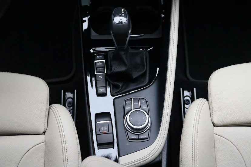 Foto do veículo BMW X1 25I SPORT X-DRIVE 2020 8.880 KM 295.000,00