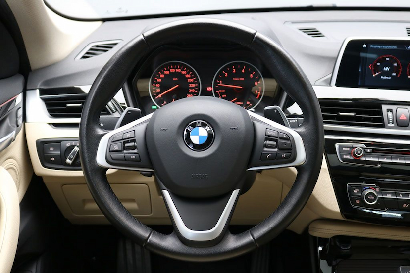 Foto do veículo BMW X1 X-LINE 2018 48.950 KM 165.000,00