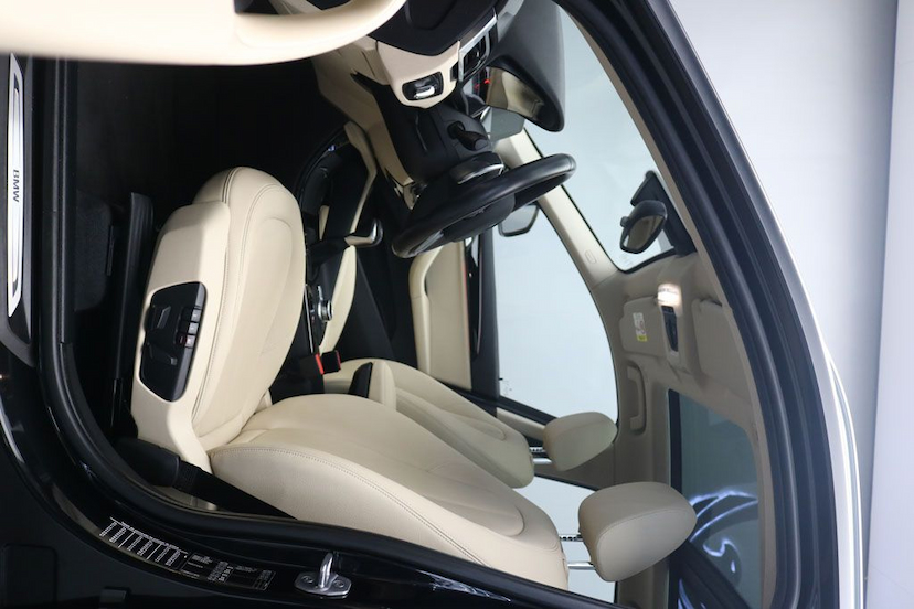 Foto do veículo BMW X1 X-LINE 2018 48.950 KM 165.000,00
