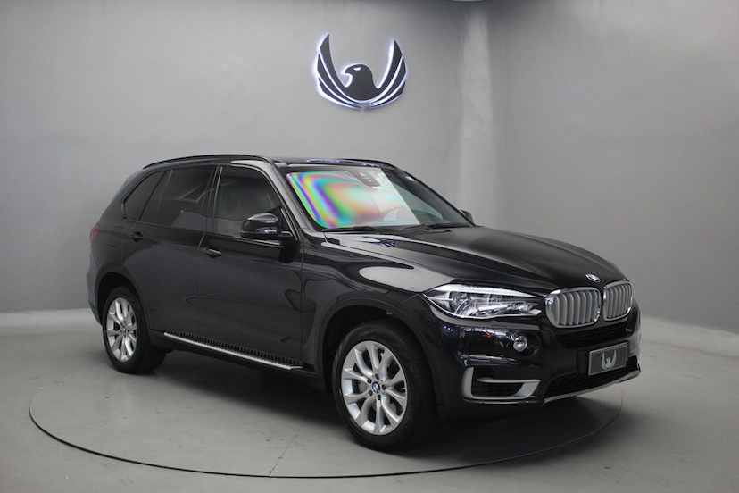 Foto do veículo BMW X5 50I SECURITY 2016 28.770 KM 329.000,00