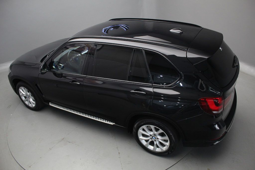 Foto do veículo BMW X5 50I SECURITY 2016 28.770 KM 329.000,00
