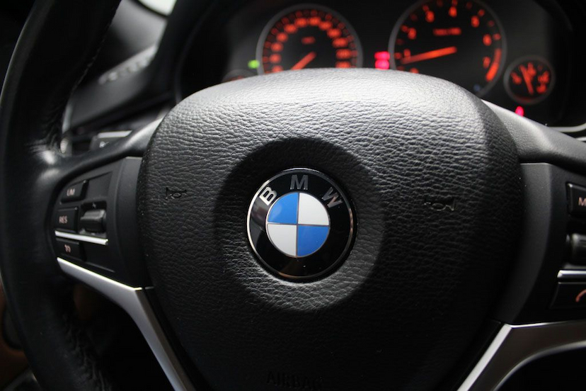 Foto do veículo BMW X5 50I SECURITY 2016 28.770 KM 329.000,00
