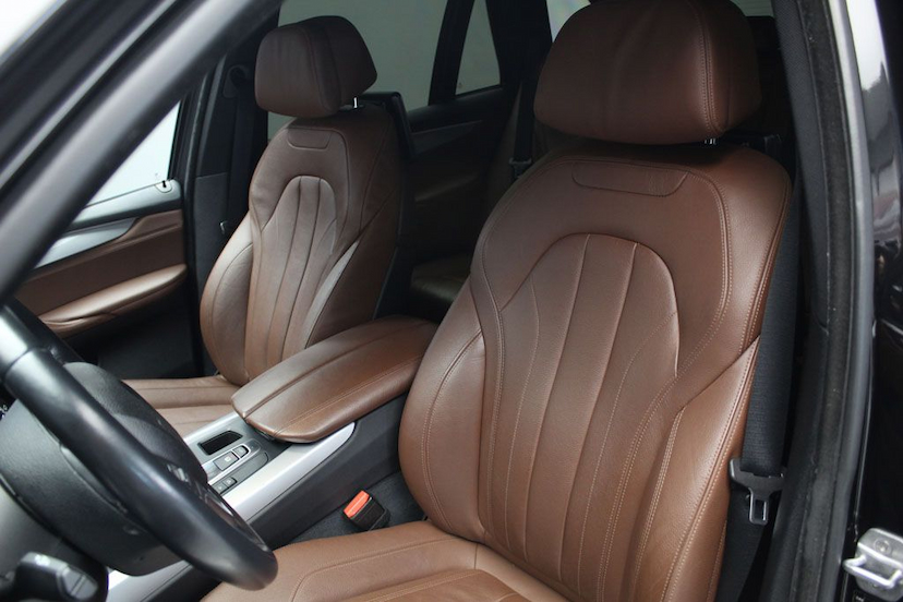 Foto do veículo BMW X5 50I SECURITY 2016 28.770 KM 329.000,00