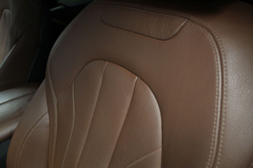Foto do veículo BMW X5 50I SECURITY 2016 28.770 KM 329.000,00