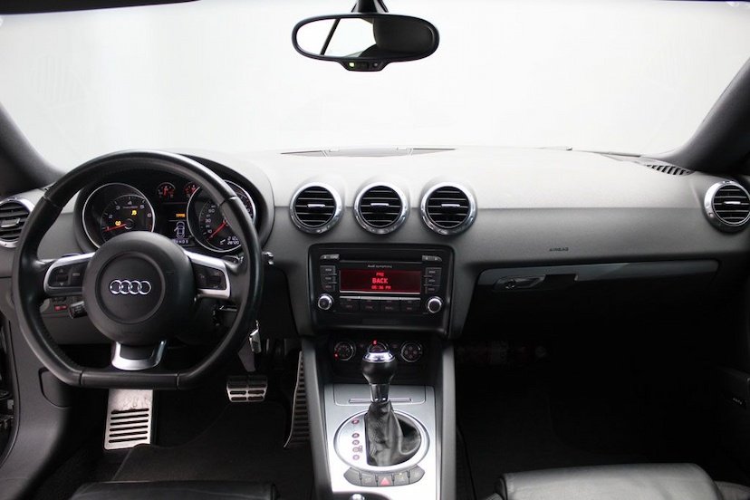 Foto do veículo AUDI TT 2.0 TFSI 2009 28.730 KM 139.000,00