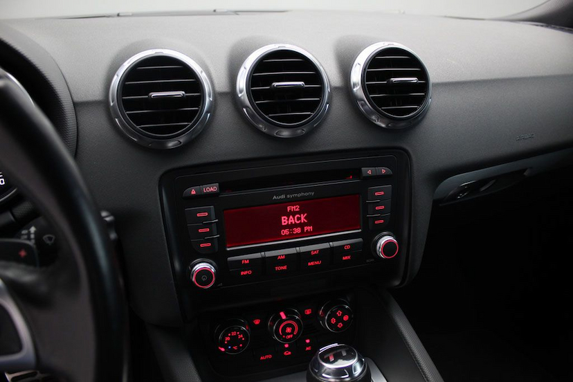 Foto do veículo AUDI TT 2.0 TFSI 2009 28.730 KM 139.000,00