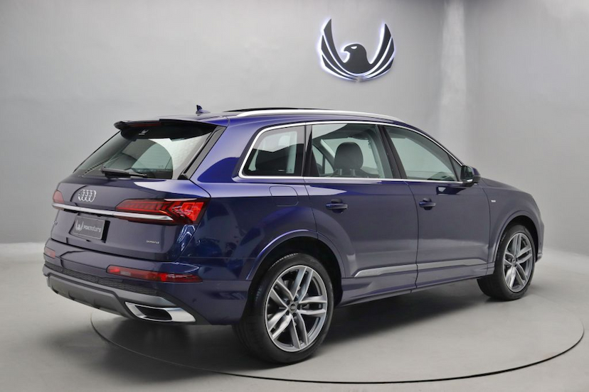 Foto do veículo AUDI Q7 TFSI S-LINE 2021 2.760 KM 529.000,00