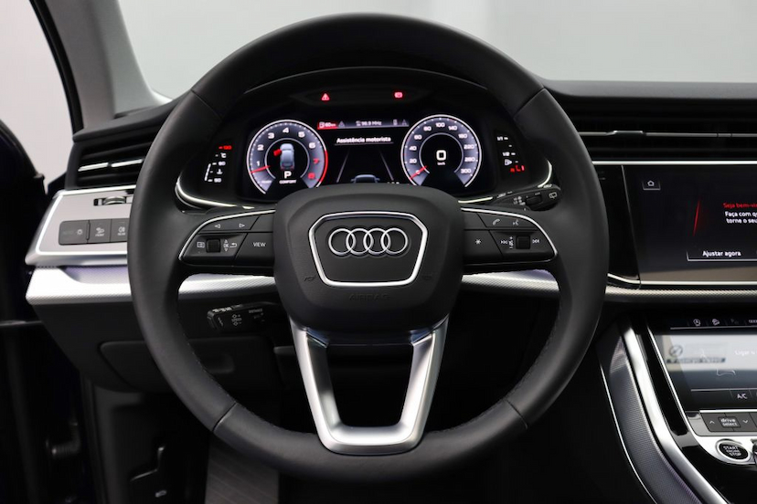Foto do veículo AUDI Q7 TFSI S-LINE 2021 2.760 KM 529.000,00