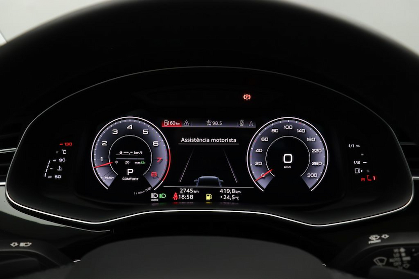Foto do veículo AUDI Q7 TFSI S-LINE 2021 2.760 KM 529.000,00