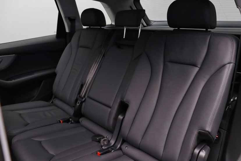 Foto do veículo AUDI Q7 TFSI S-LINE 2021 2.760 KM 529.000,00