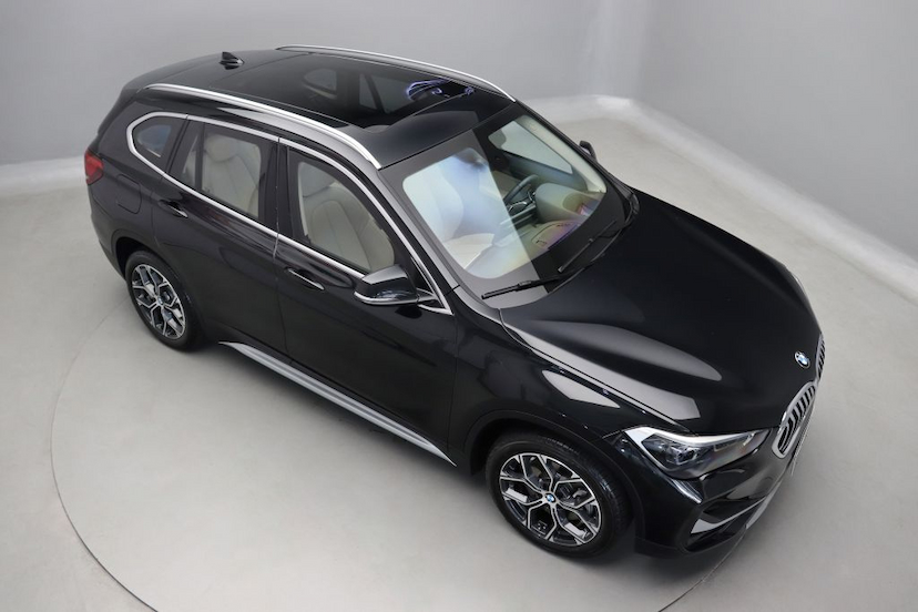 Foto do veículo BMW X1 20I X-LINE 2021 6.755 KM 339.000,00
