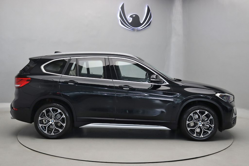 Foto do veículo BMW X1 20I X-LINE 2021 6.755 KM 339.000,00