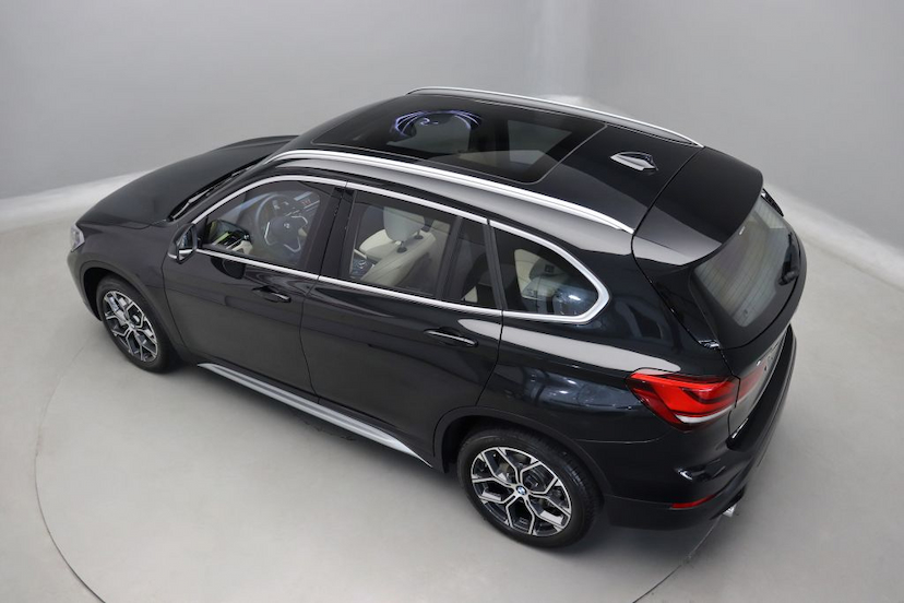 Foto do veículo BMW X1 20I X-LINE 2021 6.755 KM 339.000,00