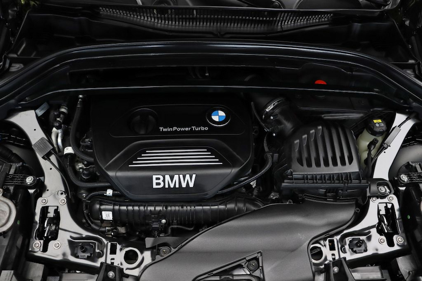 Foto do veículo BMW X1 20I X-LINE 2021 6.755 KM 339.000,00