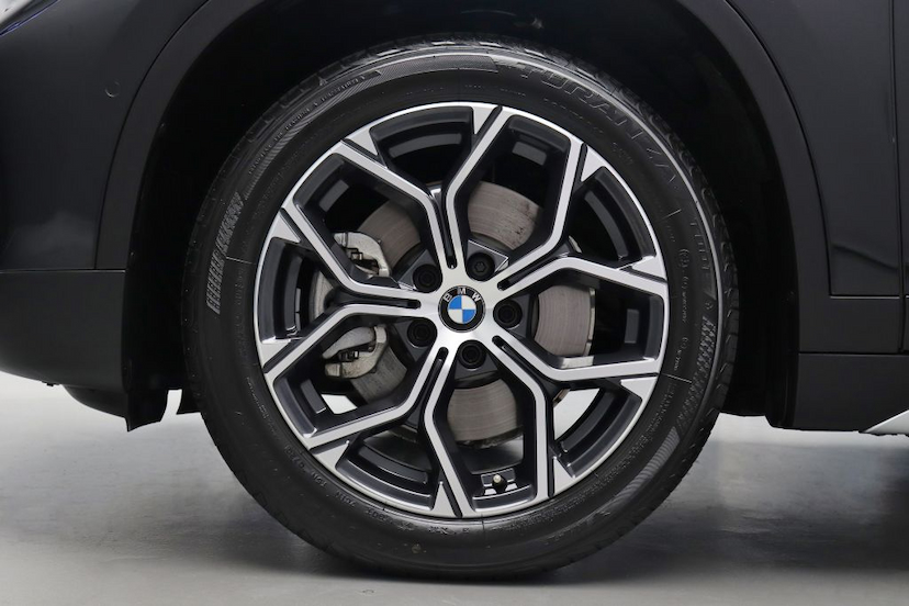 Foto do veículo BMW X1 20I X-LINE 2021 6.755 KM 339.000,00