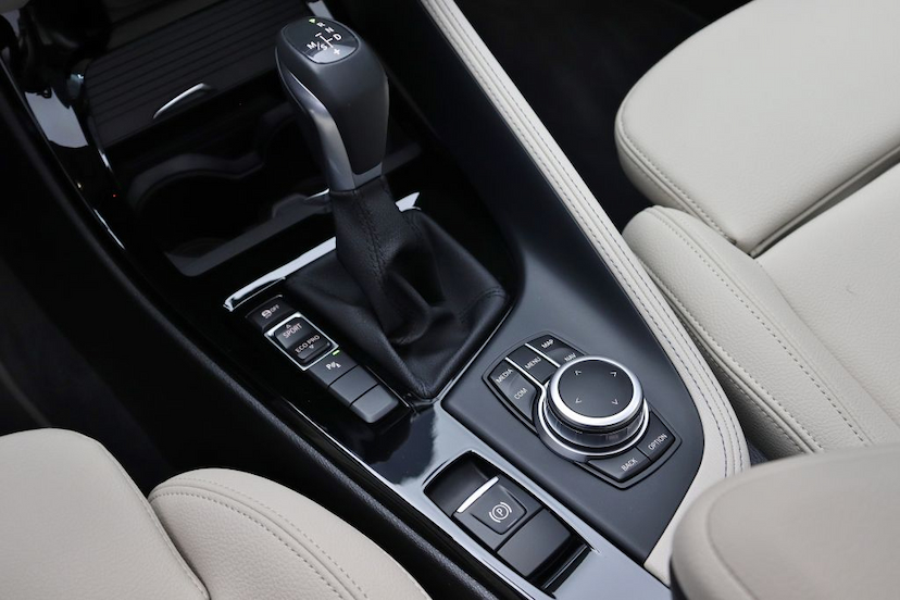 Foto do veículo BMW X1 20I X-LINE 2021 6.755 KM 339.000,00