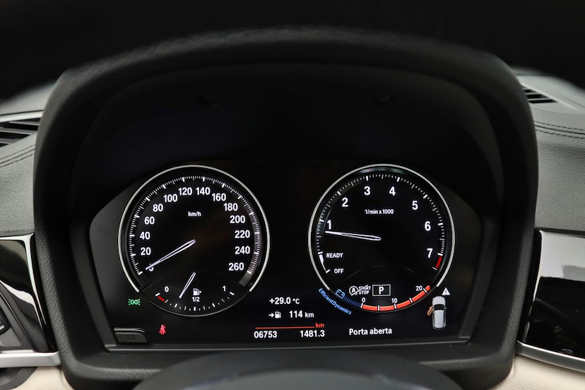 Foto do veículo BMW X1 20I X-LINE 2021 6.755 KM 339.000,00