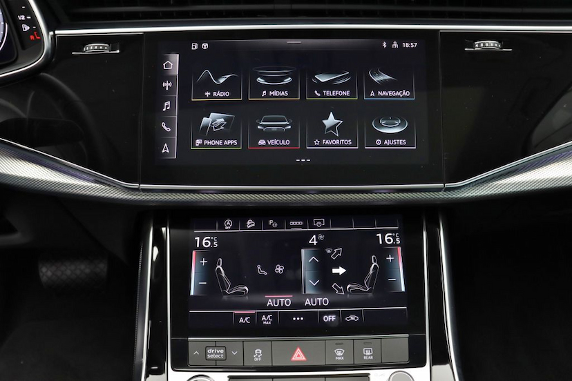 Foto do veículo AUDI Q7 TFSI S-LINE 2021 5.625 KM 509.000,00