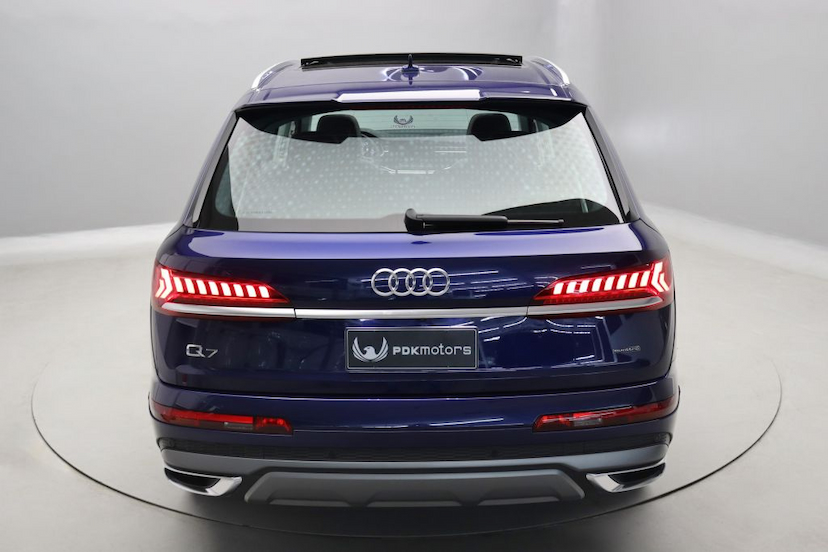 Foto do veículo AUDI Q7 TFSI S-LINE 2021 5.625 KM 509.000,00